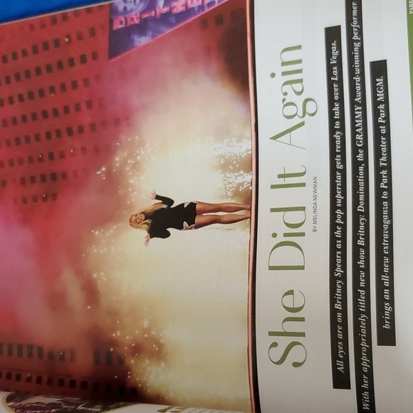 Britney Spears Mlife Las Vegas Magazine Cover Winter 2019 Domination Res… - Picture 3 of 5